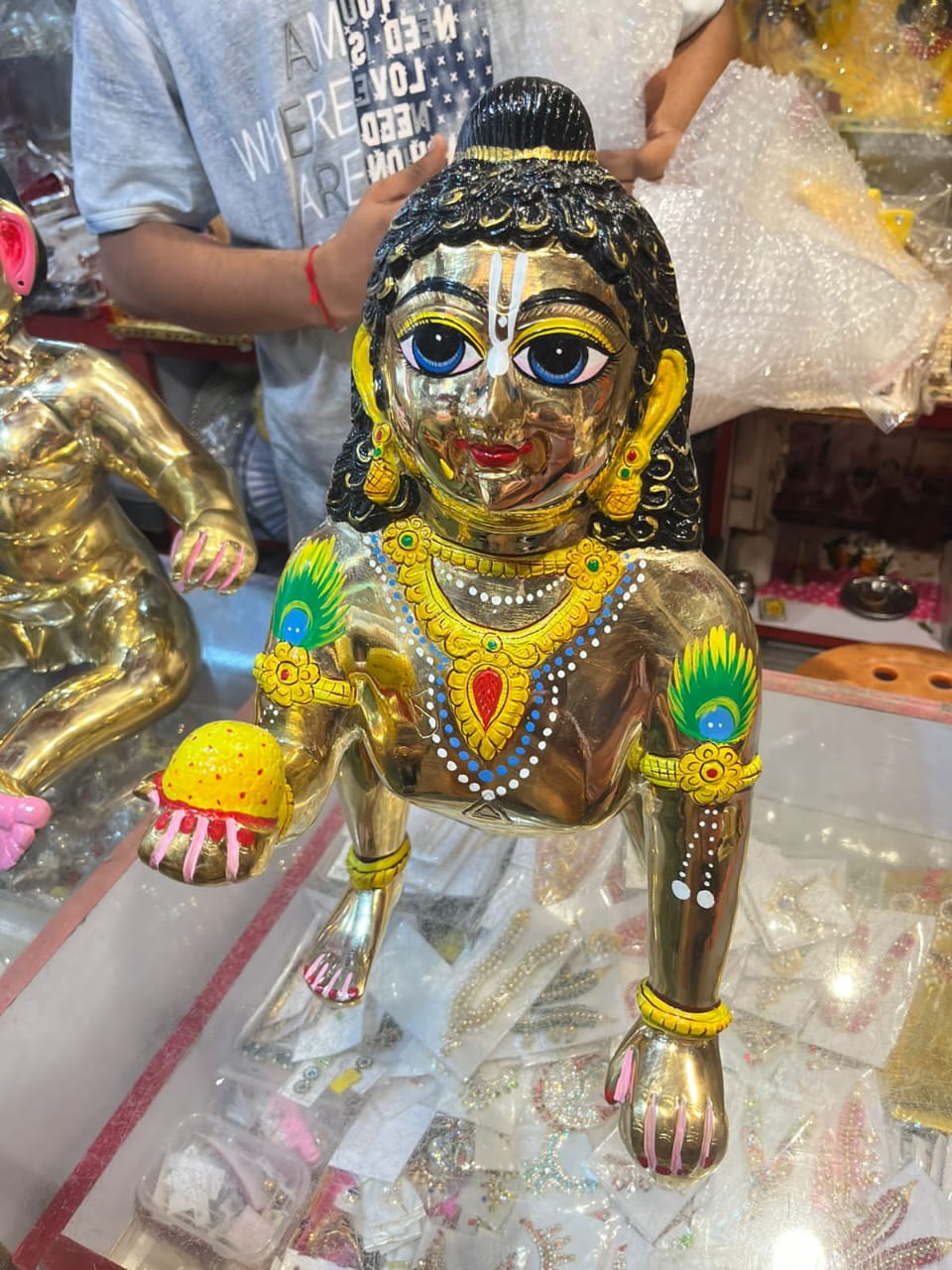 21no laddugopalji pure pital brass material in very beautifullfull body makeup shringar